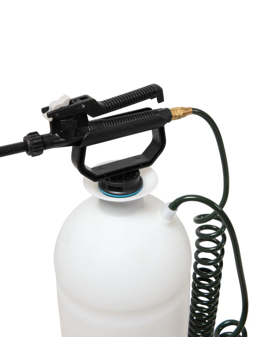 Sprayer Tank With Coil Hose Wand - Image 10