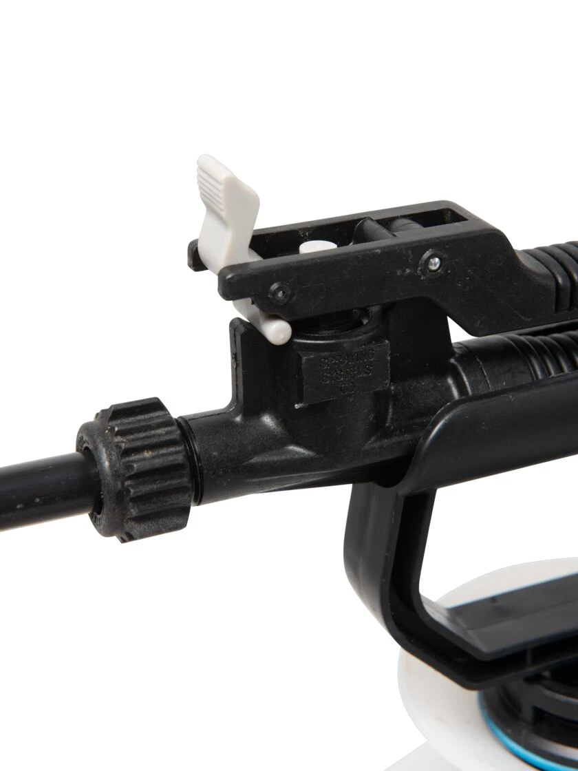 Sprayer Tank With Coil Hose Wand - Image 11